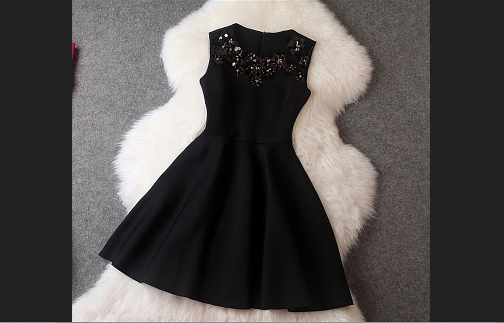 فساتين قصيرة ناعمة فساتين قصيرة ناعمة