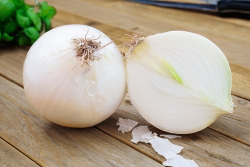 البصل يفيد في التخلص من المخاط الزائد