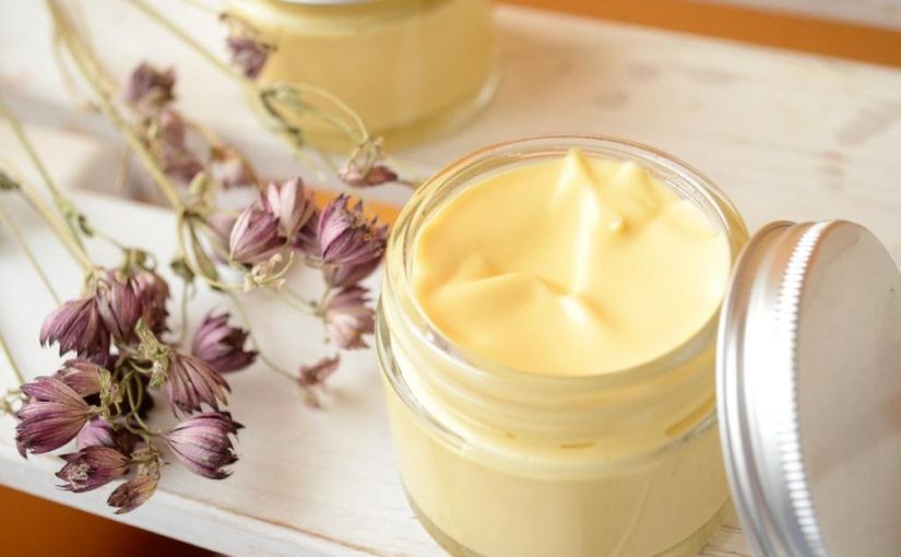 d981d988d8a7d8a6d8af-d8b2d8a8d8afd8a9-d8a7d984d8b4d98ad8a7-825x510-2 فوائد زبدة الشيا للجسم والشعر