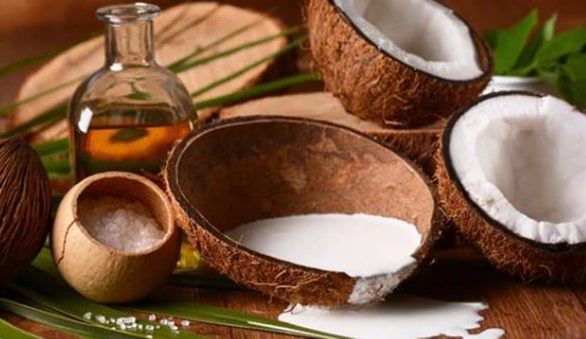 d981d988d8a7d8a6d8af-d8b2d98ad8aa-d8acd988d8b2-d8a7d984d987d986d8af-d984d984d8b4d8b9d8b1-d8a7d984d8aed981d98ad981-825x478-2 فوائد زيت جوز الهند للشعر الخفيف