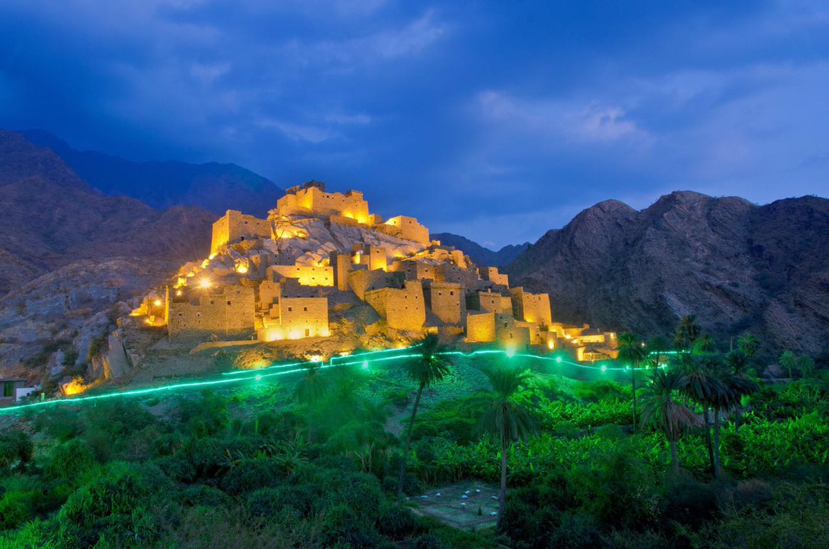 قرية ذي عين قرية ذي عين