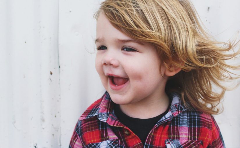 d982d8b5d8a7d8aa-d8b4d8b9d8b1-d984d984d8a7d988d984d8a7d8af-d8a7d984d8b5d8bad8a7d8b11-825x510-2 قصات شعر للاولاد الصغار