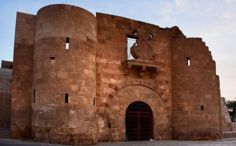 d982d984d8b9d8a9-d982d8a7d98ad8aad8a8d8a7d989-825x510-2 قلعة قايتباى