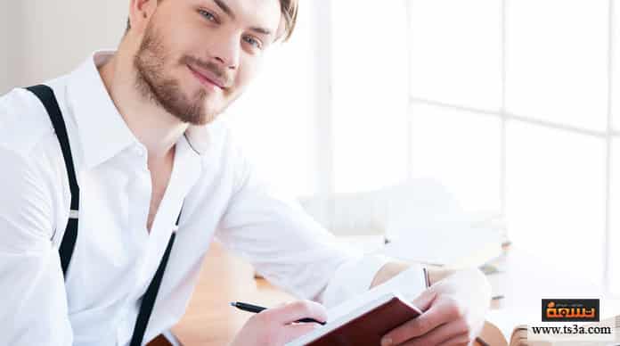 كاتب ساخر أشهر الكتاب الساخرين