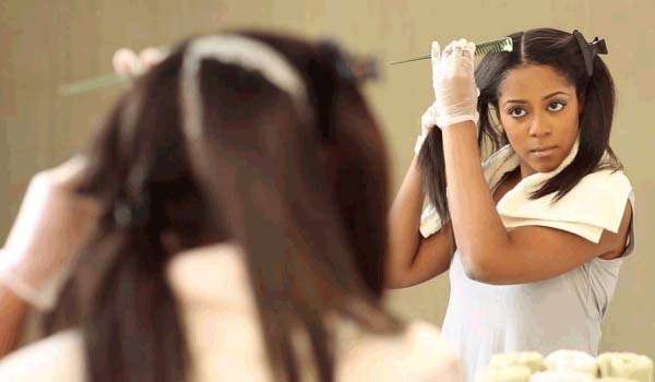 كريم فرد الشعر .. طبيعة عمله والمخاطر المرتبطة به