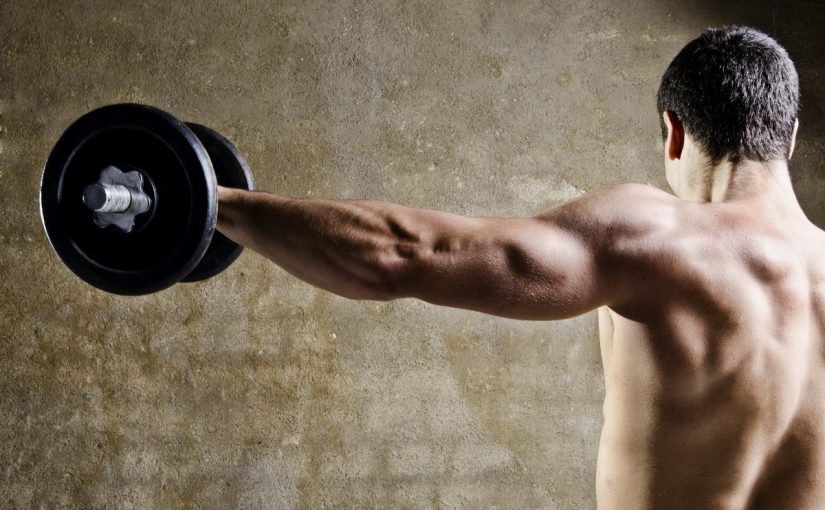 d983d98ad981d98ad8a9-d8b2d98ad8a7d8afd8a9-d8b9d8b1d8b6-d8a7d984d8a7d983d8aad8a7d981-825x510-2 كيفية زيادة عرض الاكتاف