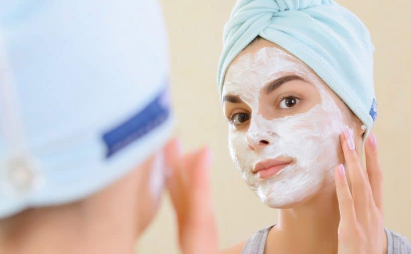 d985d8a7d8b3d983-d8b7d8a8d98ad8b9d98a-d984d984d8a8d8b4d8b1d8a9-d8a7d984d985d8aed8aad984d8b7d8a9-825x510-2 ماسك طبيعي للبشرة المختلطة