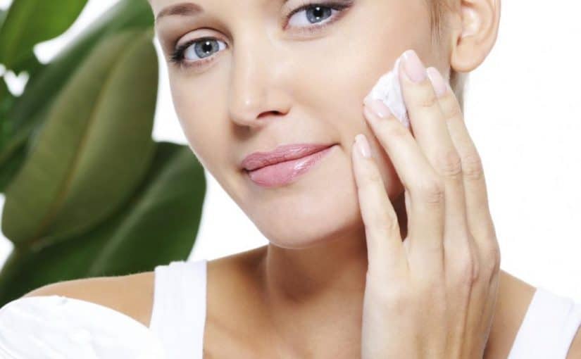 d985d8a7d8b3d983-d98ad988d985d989-d984d984d8a8d8b4d8b1d8a9-d8a7d984d8acd8a7d981d8a9-825x510-2 ماسك يومى للبشرة الجافة