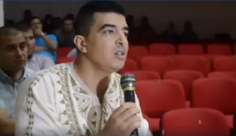 d985d8b1d8a7d8af-1-1 هوية بريس تحاور الشاب الذي ظهر في فيديو منتفضا ضد "أبو حفص"