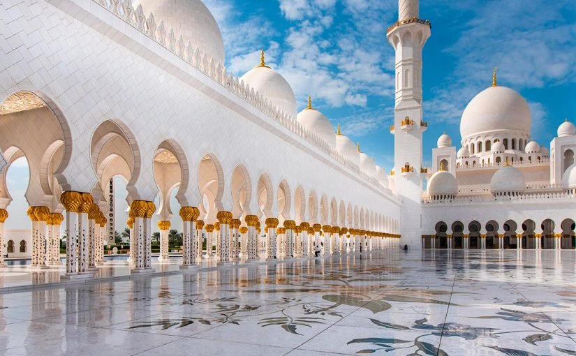 d985d8b3d8acd8af-d8a7d984d8b4d98ad8ae-d8b2d8a7d98ad8af-d8a7d984d983d8a8d98ad8b1-825x510-2 مسجد الشيخ زايد الكبير