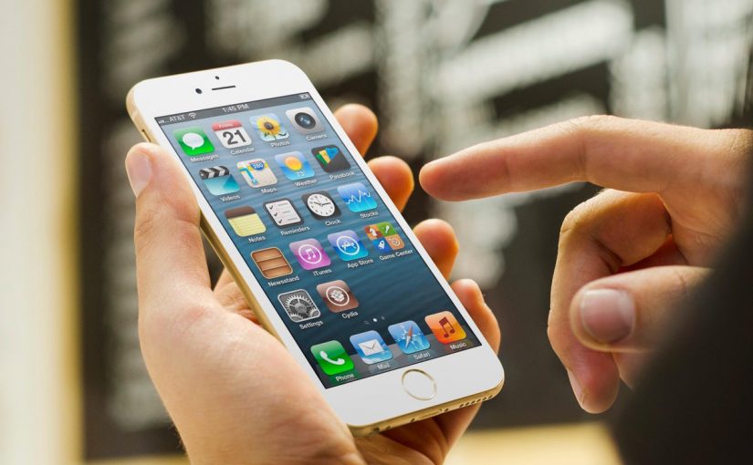 d985d8b4d983d984d8a9-d8b4d8a7d8b4d8a9-d8a7d984d8a7d98ad981d988d986-d984d8a7-d8aad8b3d8aad8acd98ad8a8-d984d984d985d8b3-825x510-2 مشكلة شاشة الايفون لا تستجيب للمس