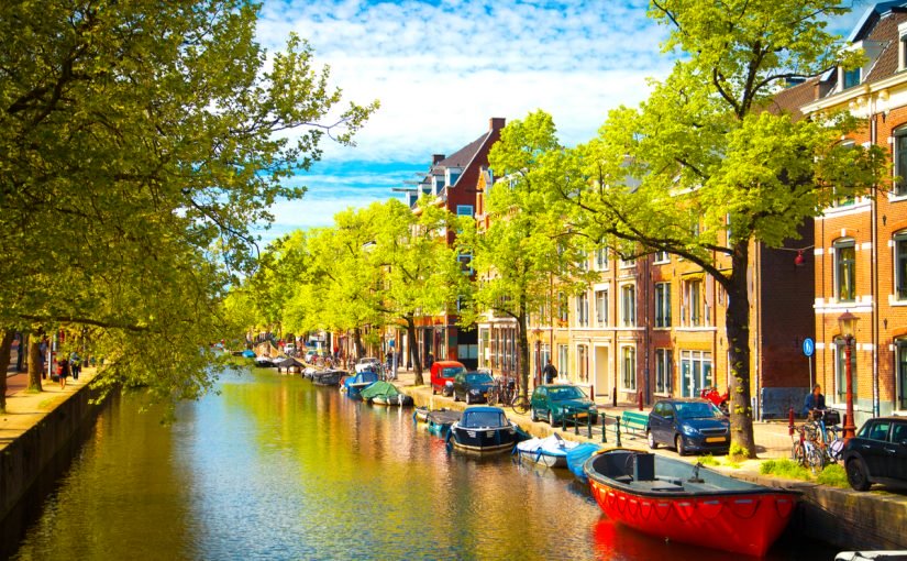 d985d8b9d984d988d985d8a7d8aa-d8b9d986-d987d988d984d986d8afd8a7-825x510-2 معلومات عن هولندا بالعربي