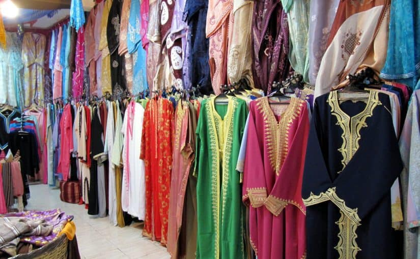 d985d984d8a7d8a8d8b3-d8a7d984d985d8afd98ad986d8a9-d8a7d984d985d986d988d8b1d8a9-825x510-2 ملابس المدينة المنورة