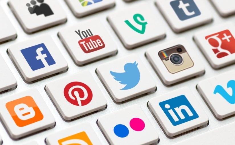 d985d988d8b6d988d8b9-d8b9d986-d8a7d984d8aad988d8a7d8b5d984-d8a7d984d8a7d8acd8aad985d8a7d8b9d98a-825x510-2 موضوع عن التواصل الاجتماعي