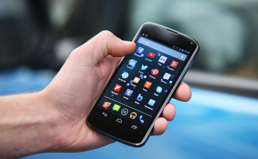 d987d984-d8a7d984d985d8a8d8a7d8add8ab-d98ad8b1d8a7d982d8a8d988d986-d8a7d984d8acd988d8a7d984d8a7d8aa-825x510-2 هل المباحث يراقبون الجوالات