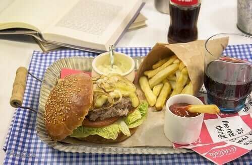 وجبات سريعة