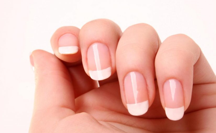 d988d8b5d981d8a9-d984d8aad8b7d988d98ad984-d8a7d984d8a3d8b8d8a7d981d8b1-d981d98a-d98ad988d985-825x510-2 وصفة لتطويل الأظافر في يوم