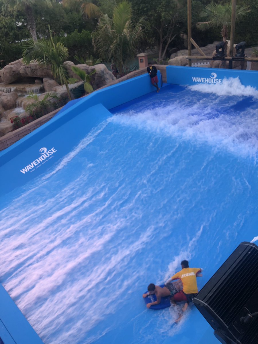 ويف هاوس ويف هاوس