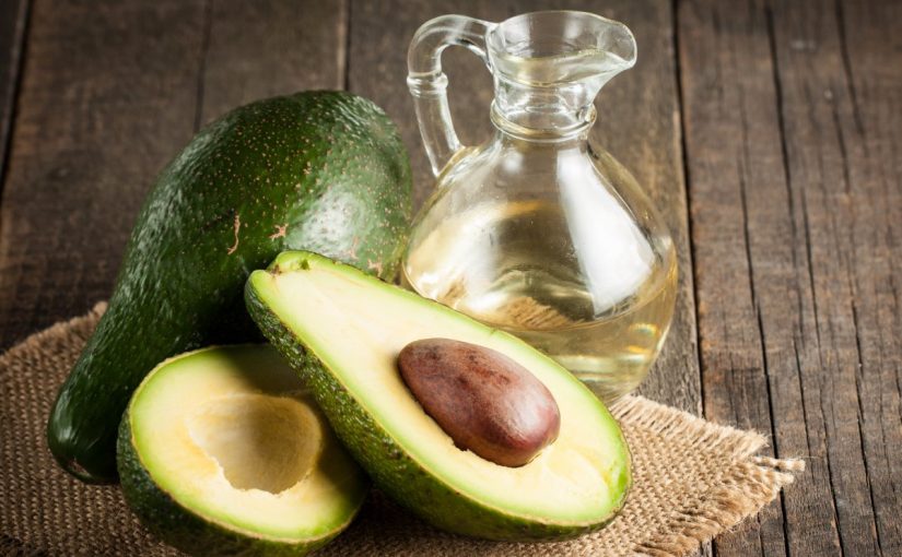 فوائد زيت الافوكادو للشعر