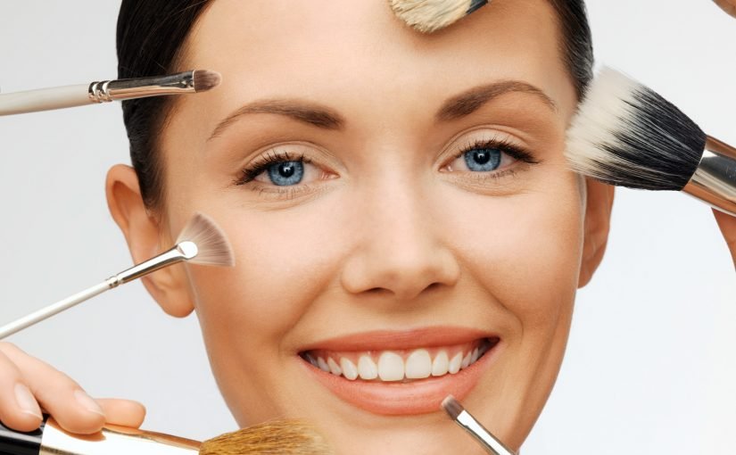 facial-makeup-market-825x510-2 فوائد المكياج