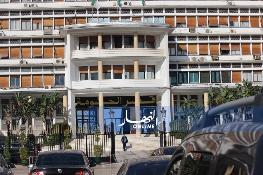 img_1151-1500x9999-c-1-1500x9999-c الحكومة تدرس 4 محاور كبرى تخص عدة قطاعات وزارية بتقنية التحاضر عن بعد