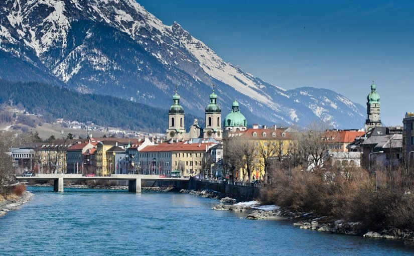 informacion-innsbruck-autobus-825x510-2 السياحة في النمسا انسبروك