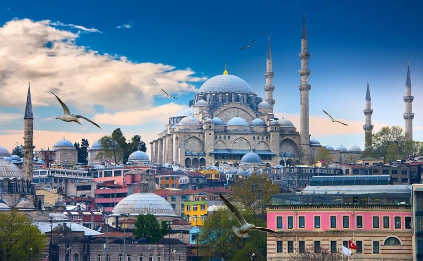 istanbul_turkey_houses_temples_birds_clouds_512150_1920x1139-825x510-2 رمضان في تركيا