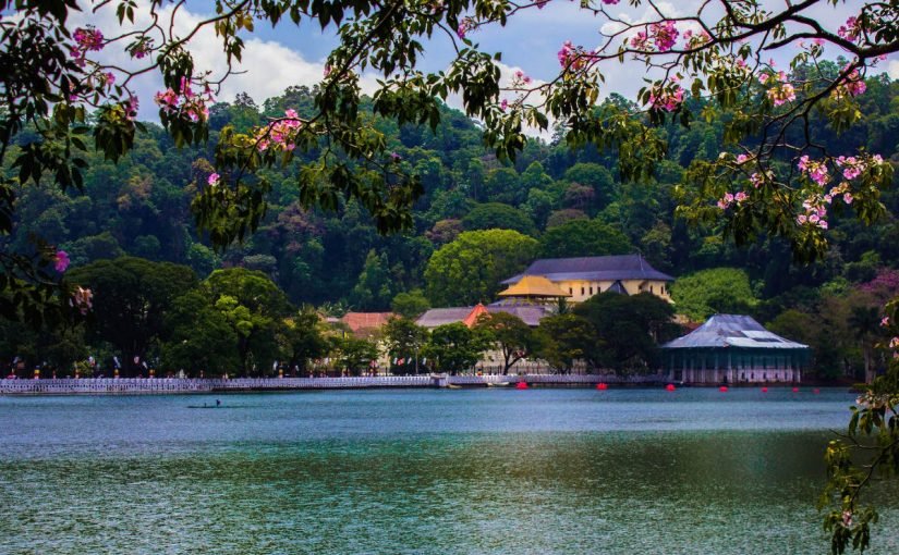 ivybanks_kandy_lake2-825x510-2 سريلانكا سياحة كاندي