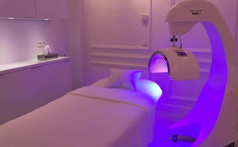 laser-light-phototherapy1-825x510-2 مركز الدكتور الرستم