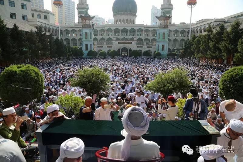 ma-chang وفاة إمام المسلمين في الصين الإمام عبد الله ما چانغ چينغ.. (مقطع فيديو من جنازته المهيبة)