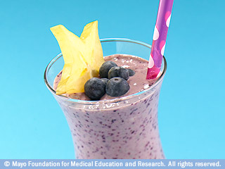 مخفوق العنب البري والموز مخفوق العنب البري والموز