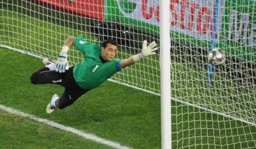 mn عصام الحضري