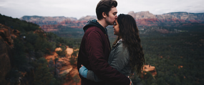 الشريك الأكثر سعادة قد يحميك من الخرف