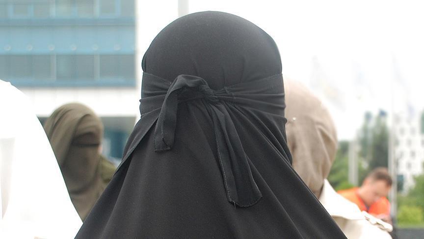 عمدة أمستردام: لا أفكر في تطبيق قانون حظر النقاب