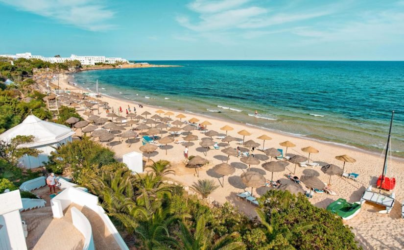 nintchdbpict0003924320421-825x510-2 السياحة في تونس الحمامات