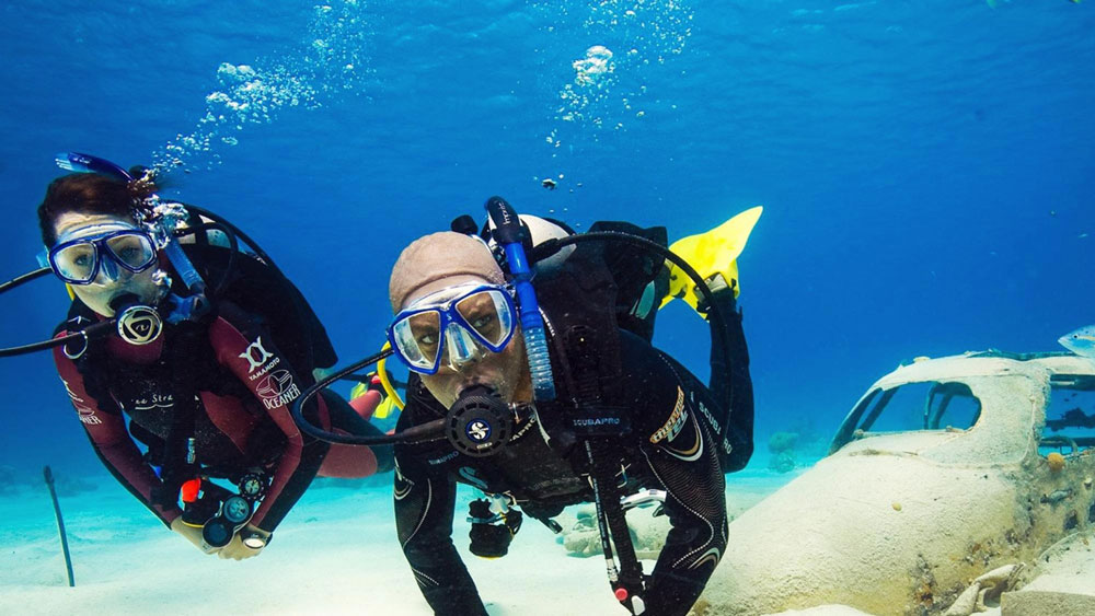 padi-staff-instructor