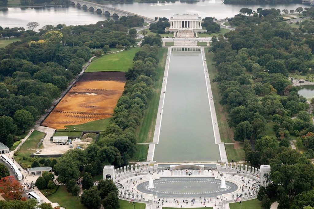 pc-141001-national-mall-installation-01_8d516b7b270cbe3d1b85b4817affd850