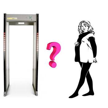 جهاز كشف المعادن ضرر مرور الحامل بجهاز التفتيش