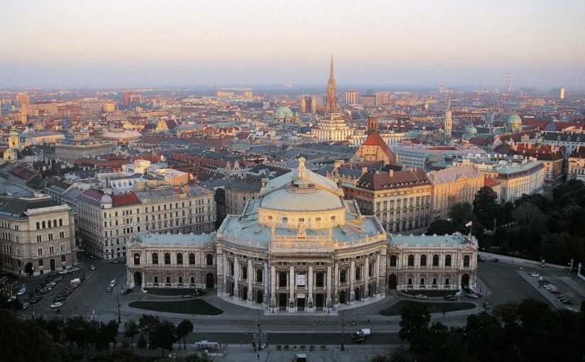 s120014-825x510-4 السياحة في النمسا فيينا