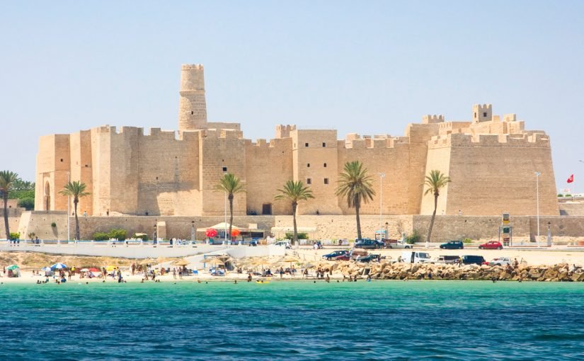 s1200165-825x510-2 السياحة في تونس للعوائل