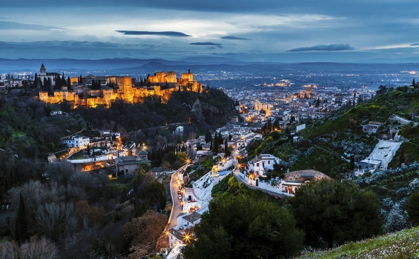 s120022-825x510-2 السياحة في إسبانيا غرناطة