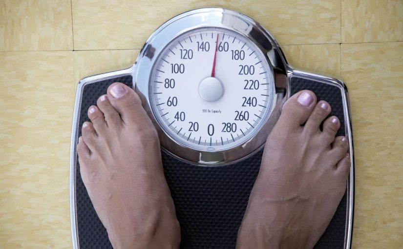 scale-825x510-2 طريقة حساب كتلة الجسم