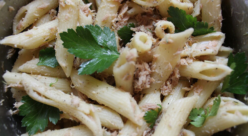 shutterstock_image1843 سلطة معكرونة بالتونة والمايونيز