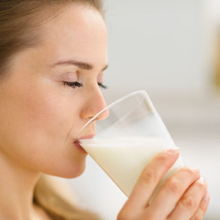 الحليب والزبادي خالي الدهن الحليب والزبادي خالي الدهن