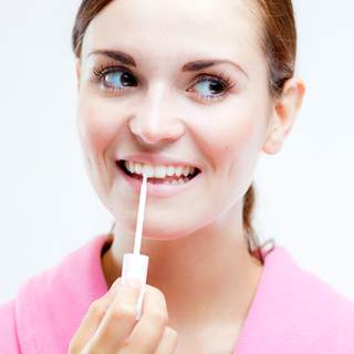 مبيضات الأسنان مبيضات الأسنان