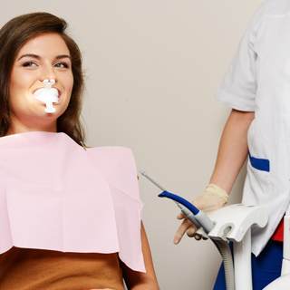 تبييض الأسنان تبييض الأسنان