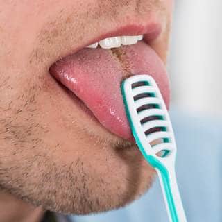 العناية باللسان العناية باللسان