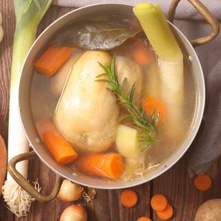 شوربة الدجاج شوربة الدجاج