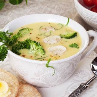 شوربة البروكلي بالمشروم شوربة البروكلي بالمشروم