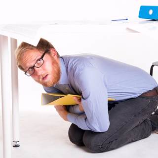 في المنزل أو العمل في المنزل أو العمل